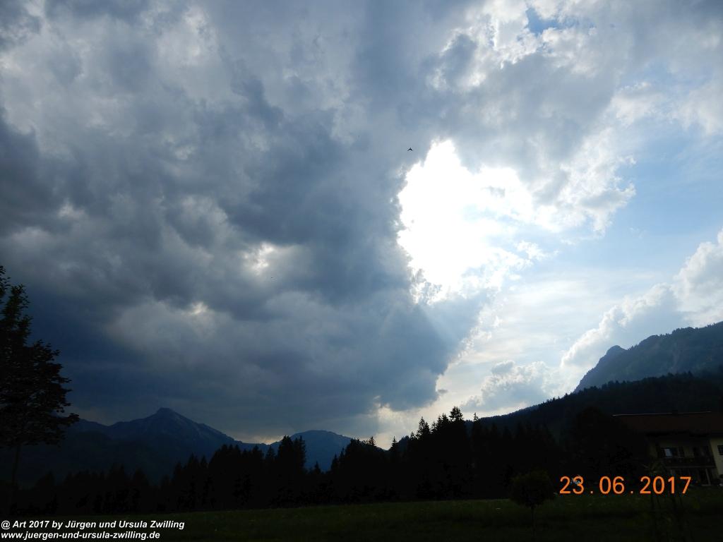 Wolkenspiel im Tannheimer Tal  - Österreich-