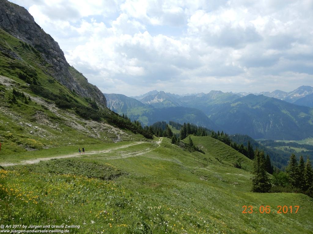 Philosophische Bildwanderung - Grain - Füssener - Jöchle - Sonnenalm - Gessenwangalm -Adlerhorst - Haldensee - Grän Tannheimer Tal - Österreich