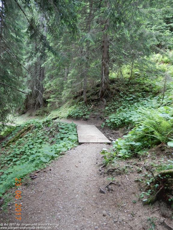 Philosophische Bildwanderung - Grain - Füssener - Jöchle - Sonnenalm - Gessenwangalm -Adlerhorst - Haldensee - Grän Tannheimer Tal  - Österreich