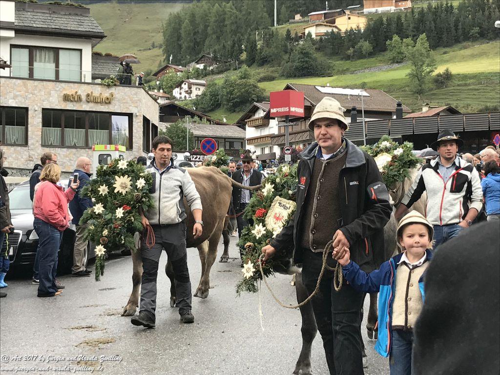 Almabtrieb und Bauernmarkt in Nauders am Reschenpass - Tirol - Landeck - Österreich