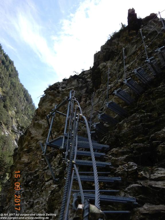 Philosophische Bildwanderung Kaiserschützenweg über die Festung in Nauders - Vinschgau - Österreich