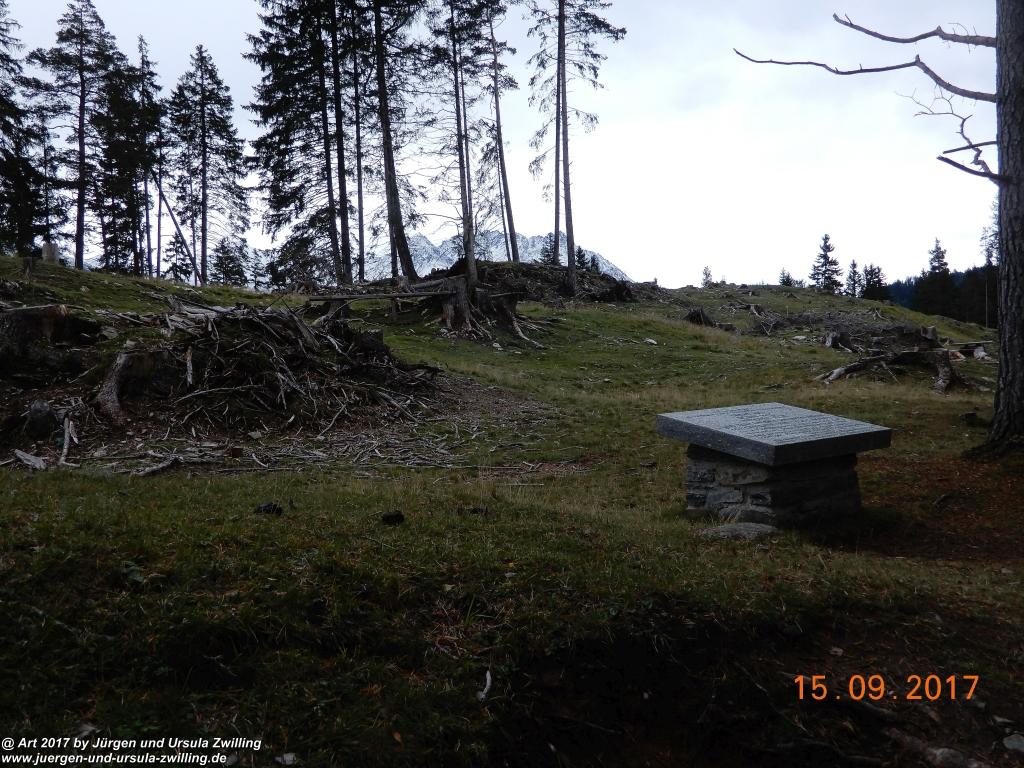 Philosophische Bildwanderung Kaiserschützenweg über die Festung in Nauders - Vinschgau - Österreich