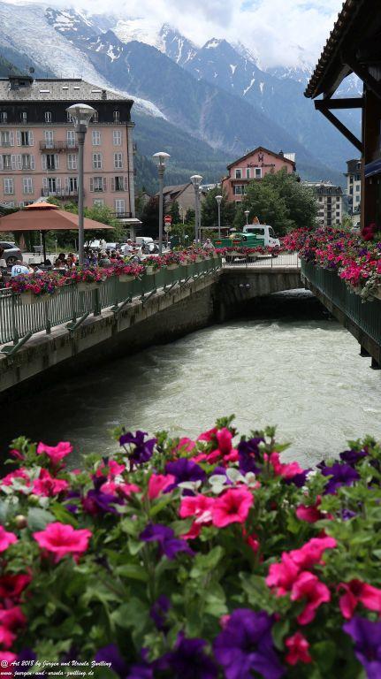 Philosophische Bildwanderung Les Bossons nach am Chamonix am Fuße des Mont Blanc und Aiguille du Midi - Frankfreich