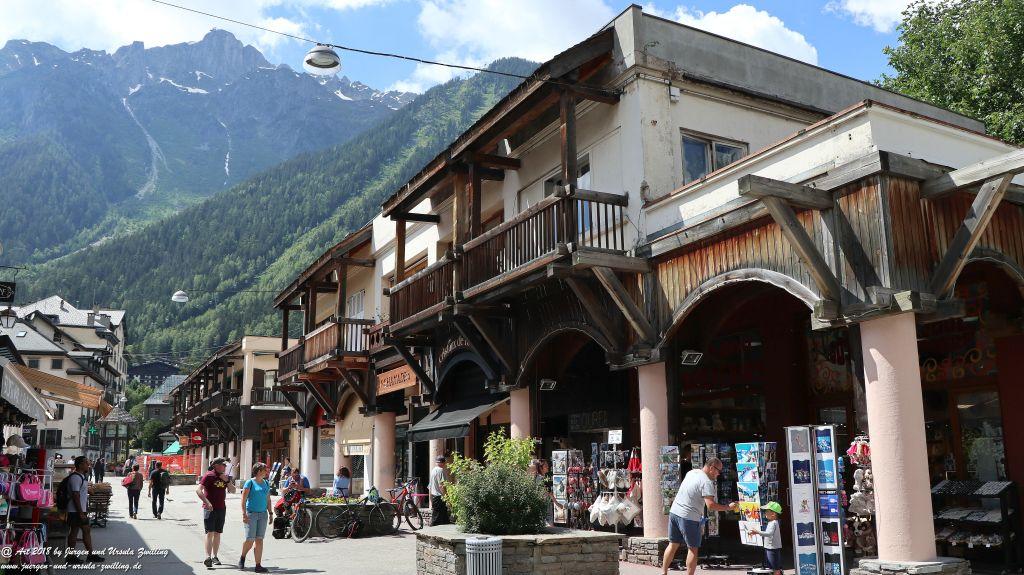 Philosophische Bildwanderung Les Bossons nach am Chamonix am Fuße des Mont Blanc und Aiguille du Midi - Frankfreich