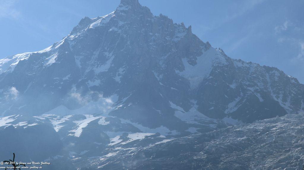 Philosophische Bildwanderung Les Bossons nach am Chamonix am Fuße des Mont Blanc und Aiguille du Midi - Frankfreich