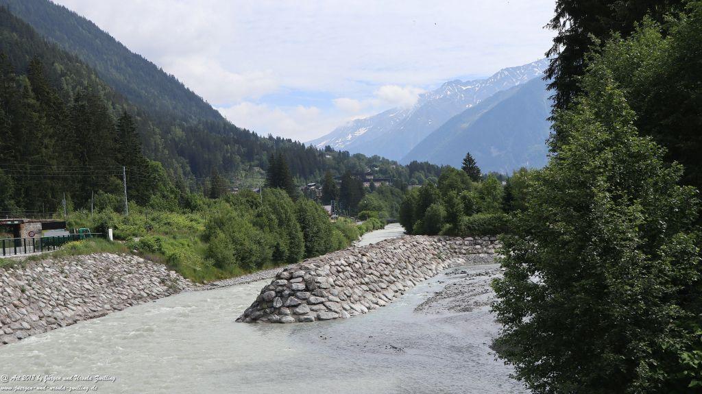 Philosophische Bildwanderung Les Bossons nach am Chamonix am Fuße des Mont Blanc und Aiguille du Midi - Frankfreich