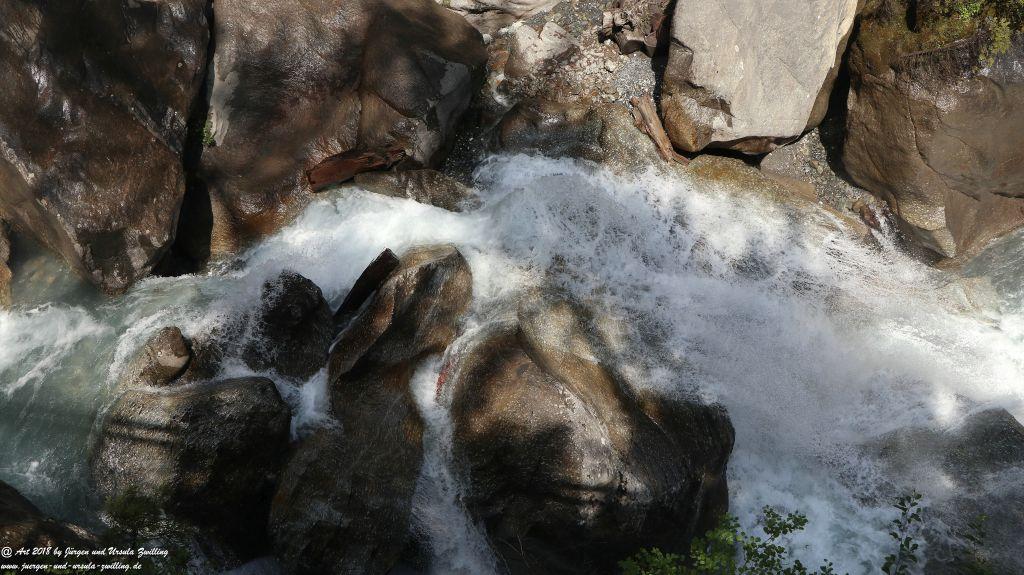 Philosophische Bildwanderung Wassserfall Bérard - Le Buet - Vallorcine Mont Blanc - Frankreich