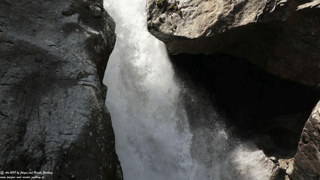 Philosophische Bildwanderung Wassserfall Bérard - Le Buet - Vallorcine Mont Blanc - Frankreich