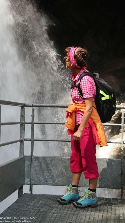 Philosophische Bildwanderung Wassserfall Bérard - Le Buet - Vallorcine Mont Blanc - Frankreich