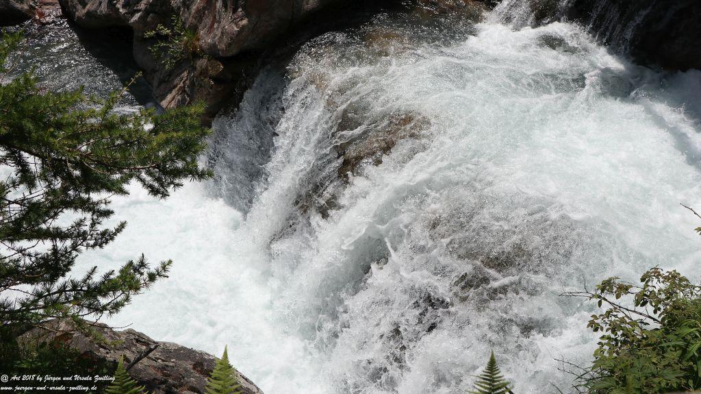 Philosophische Bildwanderung Wassserfall Bérard - Le Buet - Vallorcine Mont Blanc - Frankreich