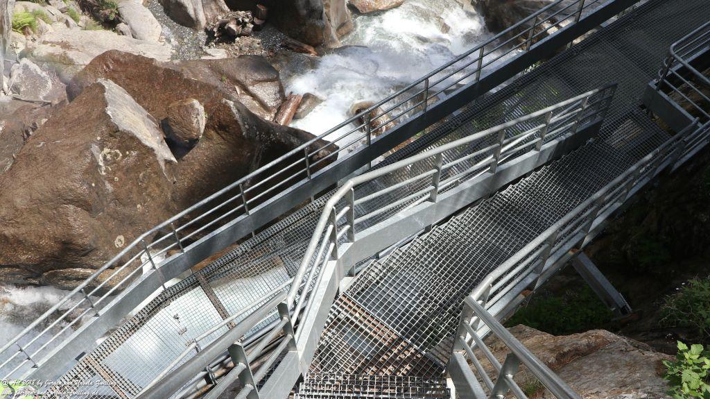 Philosophische Bildwanderung Wassserfall Bérard - Le Buet - Vallorcine Mont Blanc - Frankreich
