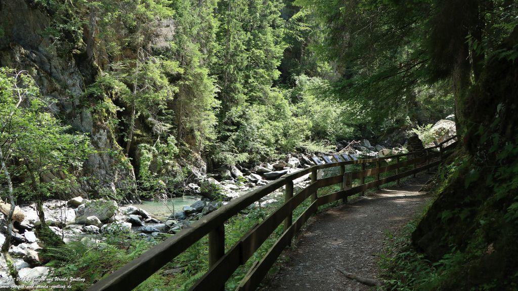 Philosophische Bildwanderung Gorges de la Diosaz -Wasserfall - Servoz Mont-Blanc - Frankreich
