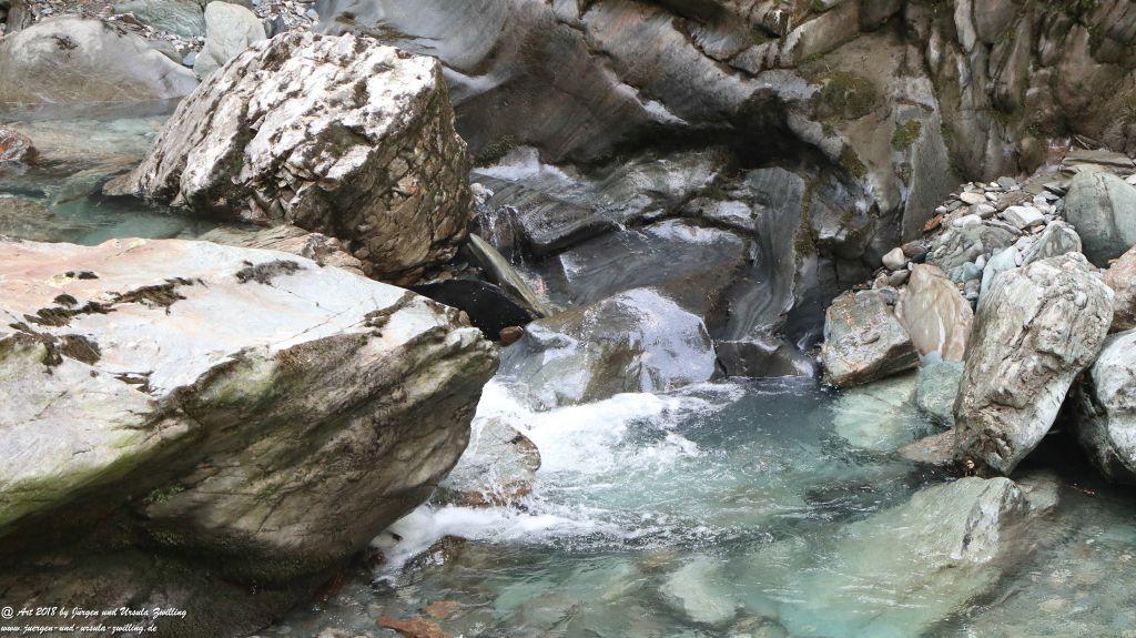 Philosophische Bildwanderung Gorges de la Diosaz -Wasserfall - Servoz Mont-Blanc - Frankreich