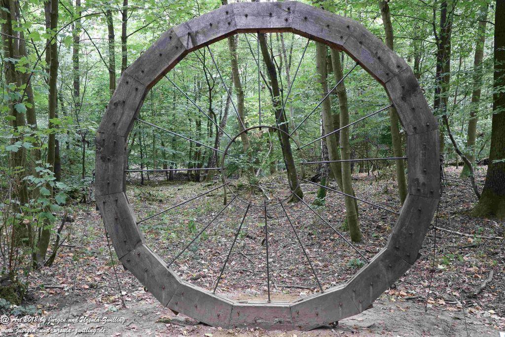 Internationaler Waldkunstpfad - Kunst Ökologie in Darmstadt