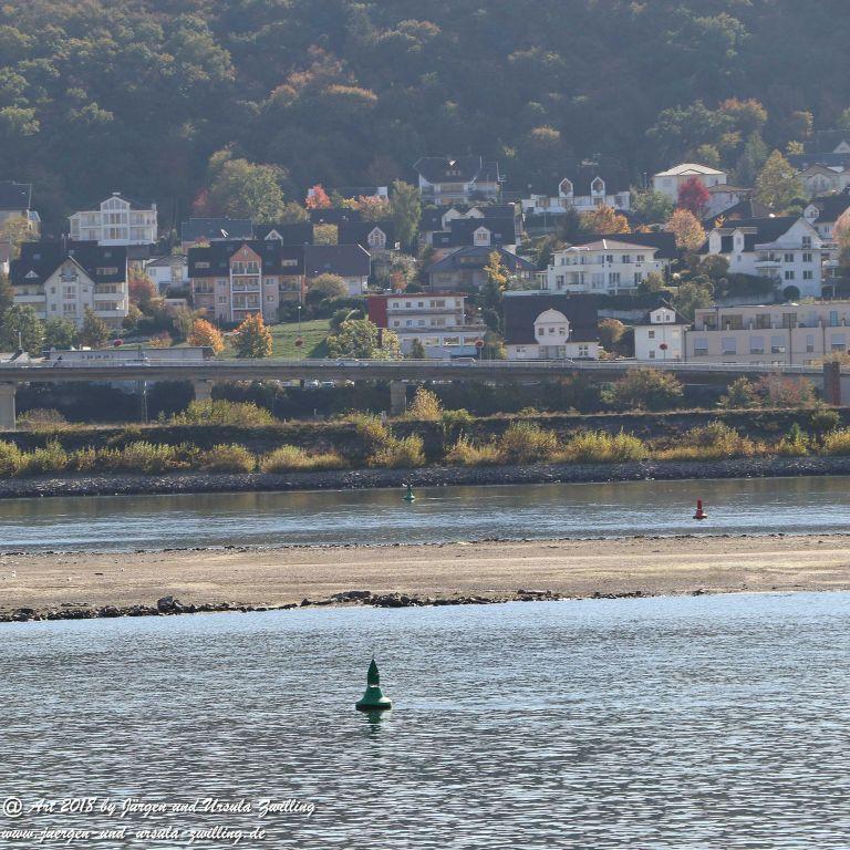 Niedrigwasser am Rhein - Rüdesheim im Rheingau