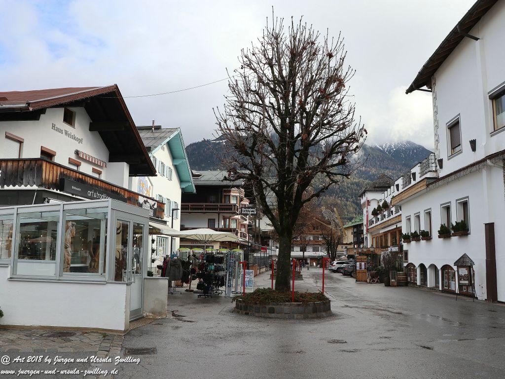 Seefeld mit Weihnachtsmarkt in Tirol - Österreich