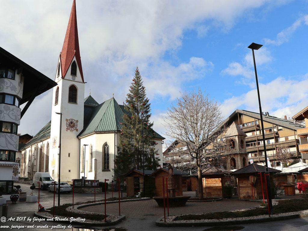 Seefeld mit Weihnachtsmarkt in Tirol - Österreich