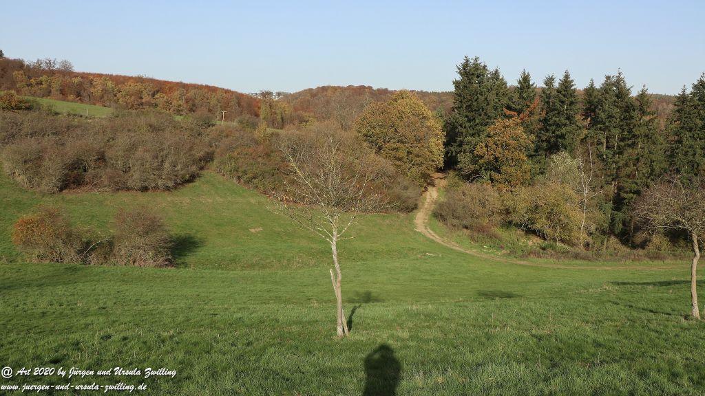 Philosophische Bildwanderung Wollmerschieder Grenzweg Wisper Trail - Taunus