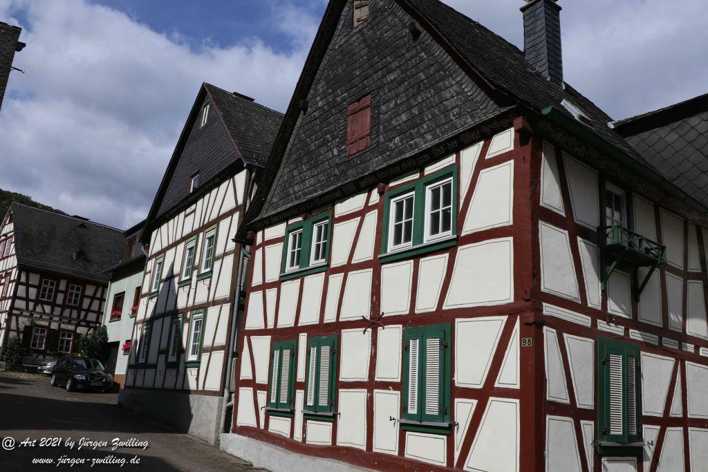 Philosophische Bildwanderung St. Oswald - Schleife - Rhein - Burgen - Weg - Manubach - Hunsrück