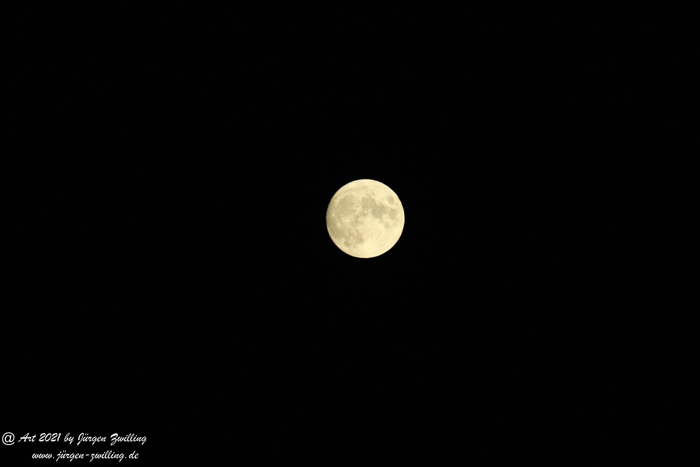 Oktober Mond 2021 über Hackenheim 3 