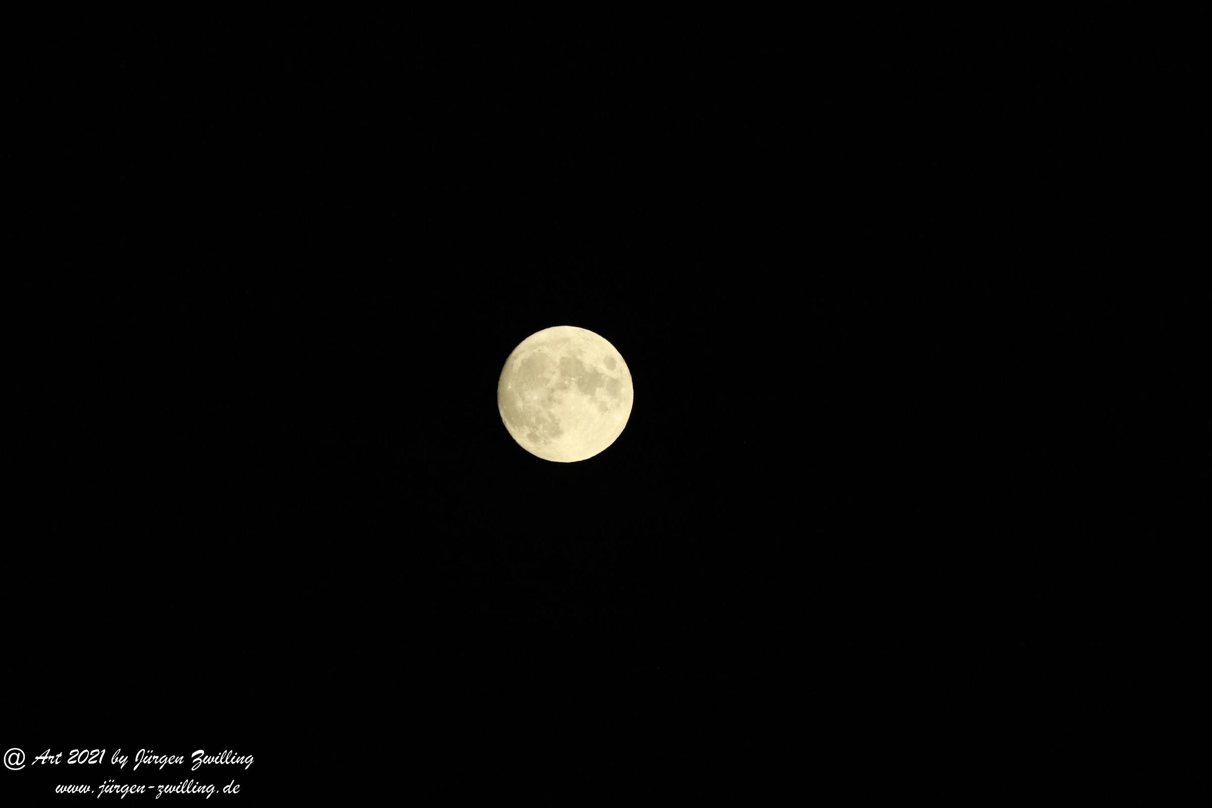 Oktober Mond 2021 über Hackenheim 5 