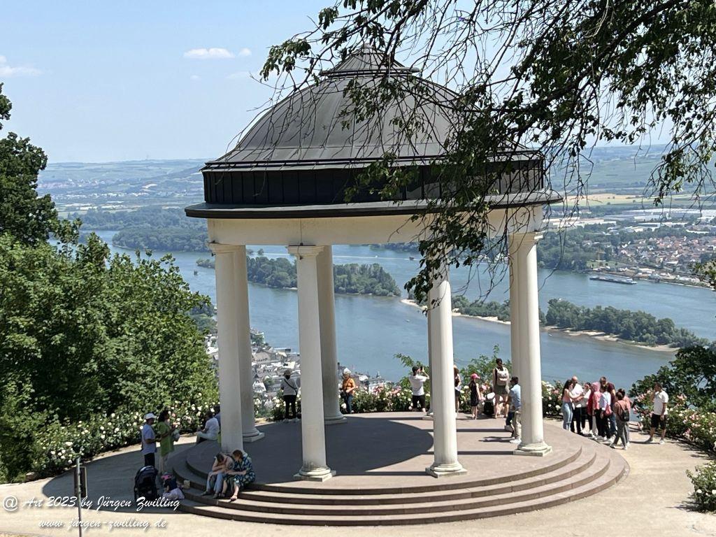 Blicke am Niederwalddenkmal - Rüdesheim am Rhein