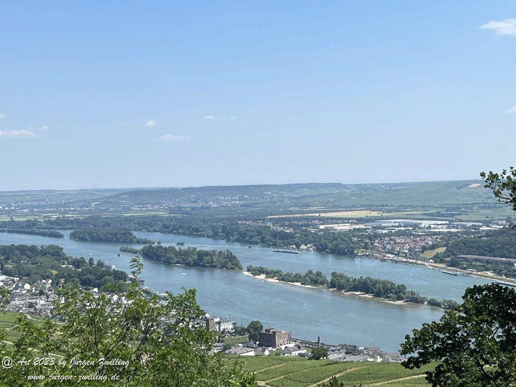 Blicke am Niederwalddenkmal - Rüdesheim am Rhein