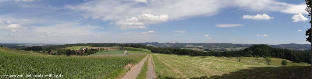 Philosophische Bildwanderung Fraenkisch-Crumbach-Burg-Rodenstein-Runde-Wanderung-auf-Ritterspfaden-
