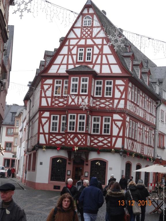 Philosophische Bildwanderung von Ginsheim Gustavsburg zum Mainzer Weihnachtsmarkt