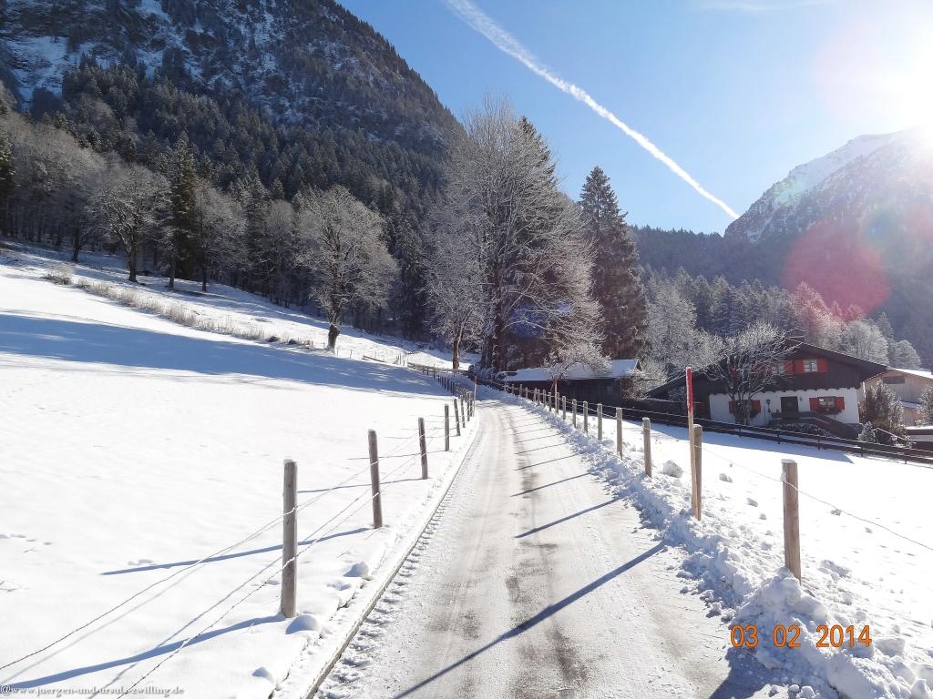 Philosophische Bildwanderung - Winterwanderung- Allgaeu Gerstruben - ein Bergdorf im Winter