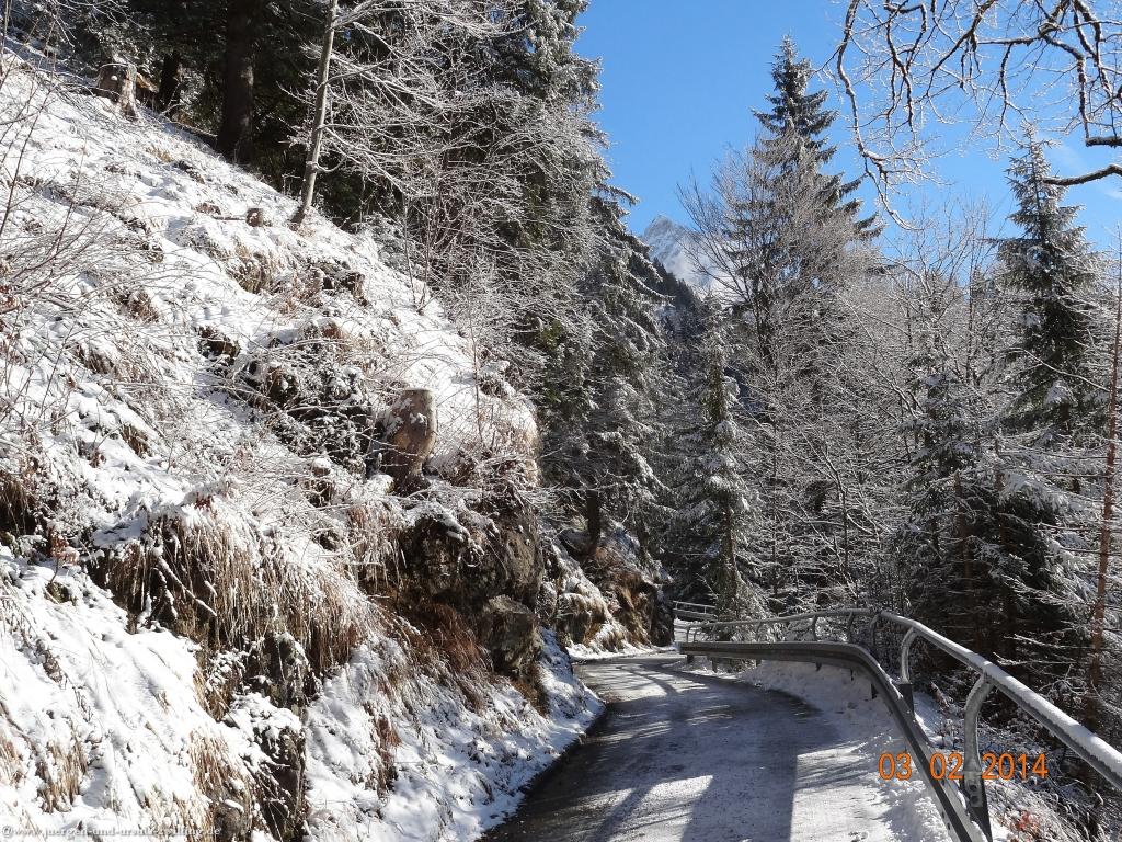Philosophische Bildwanderung - Winterwanderung- Allgaeu Gerstruben - ein Bergdorf im Winter