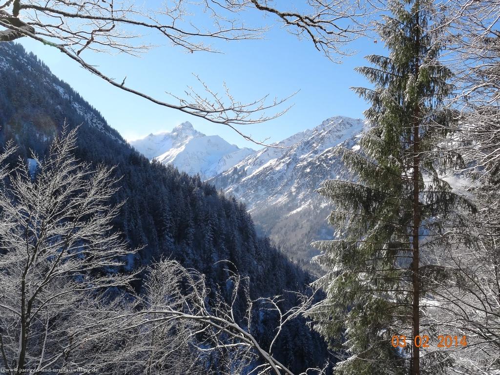 Philosophische Bildwanderung - Winterwanderung- Allgaeu Gerstruben - ein Bergdorf im Winter