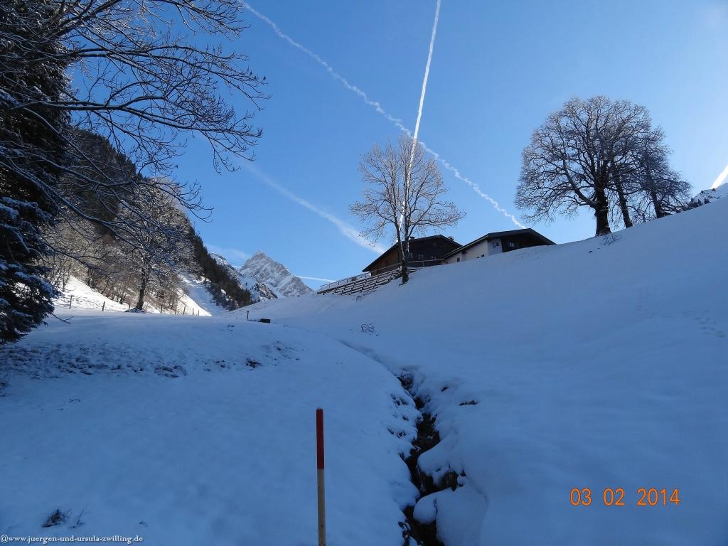 Philosophische Bildwanderung - Winterwanderung- Allgaeu Gerstruben - ein Bergdorf im Winter 