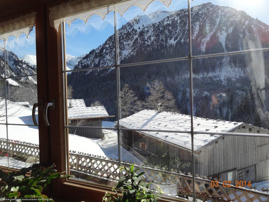 Philosophische Bildwanderung - Winterwanderung- Allgaeu Gerstruben - ein Bergdorf im Winter