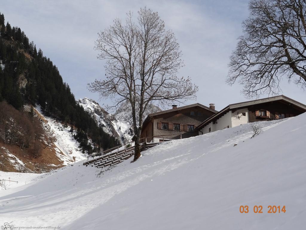 Philosophische Bildwanderung - Winterwanderung- Allgaeu Gerstruben - ein Bergdorf im Winter
