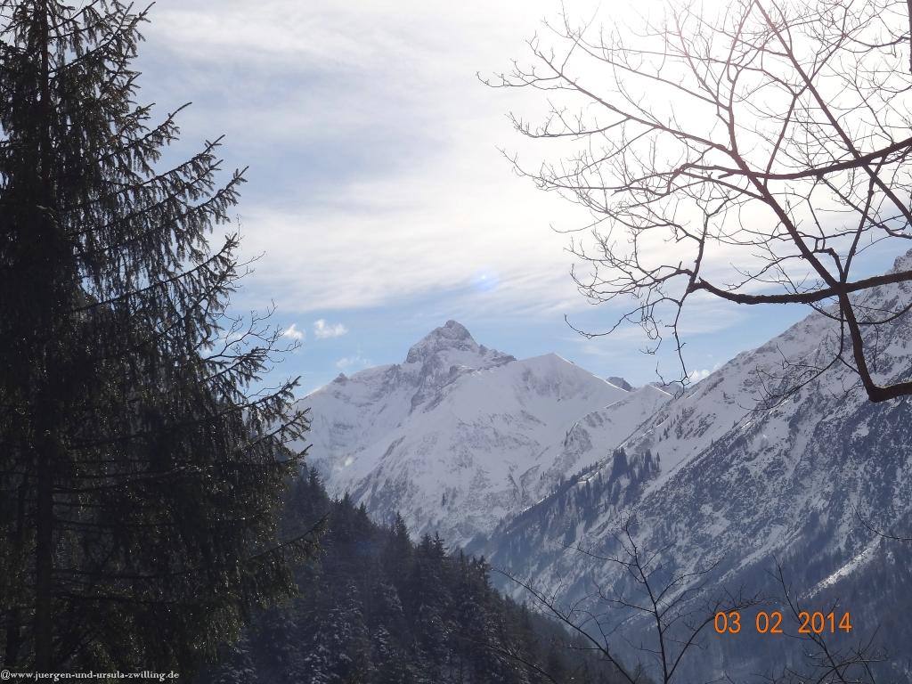 Philosophische Bildwanderung - Winterwanderung- Allgaeu Gerstruben - ein Bergdorf im Winter