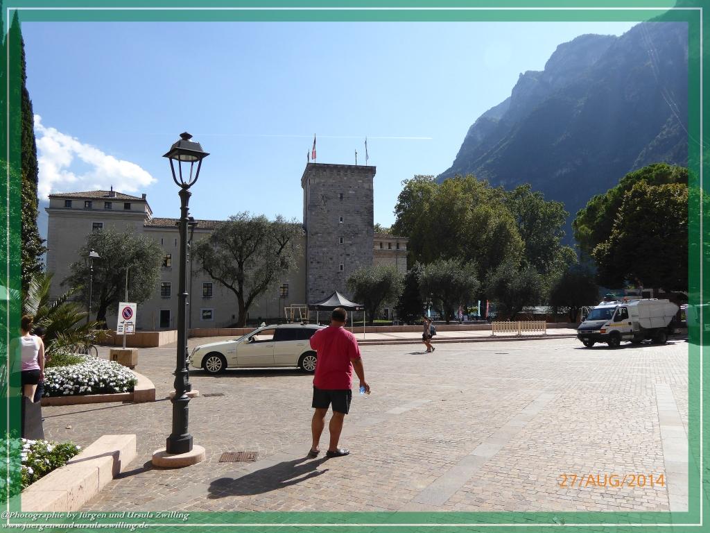 Philosophische Bildwanderung – eine Zeitreise Gardasee - Riva del Garda - Malcesine - Monte Baldo – Sirmione - Grotta Cascata del Varonel - Abschied über Ledrosee