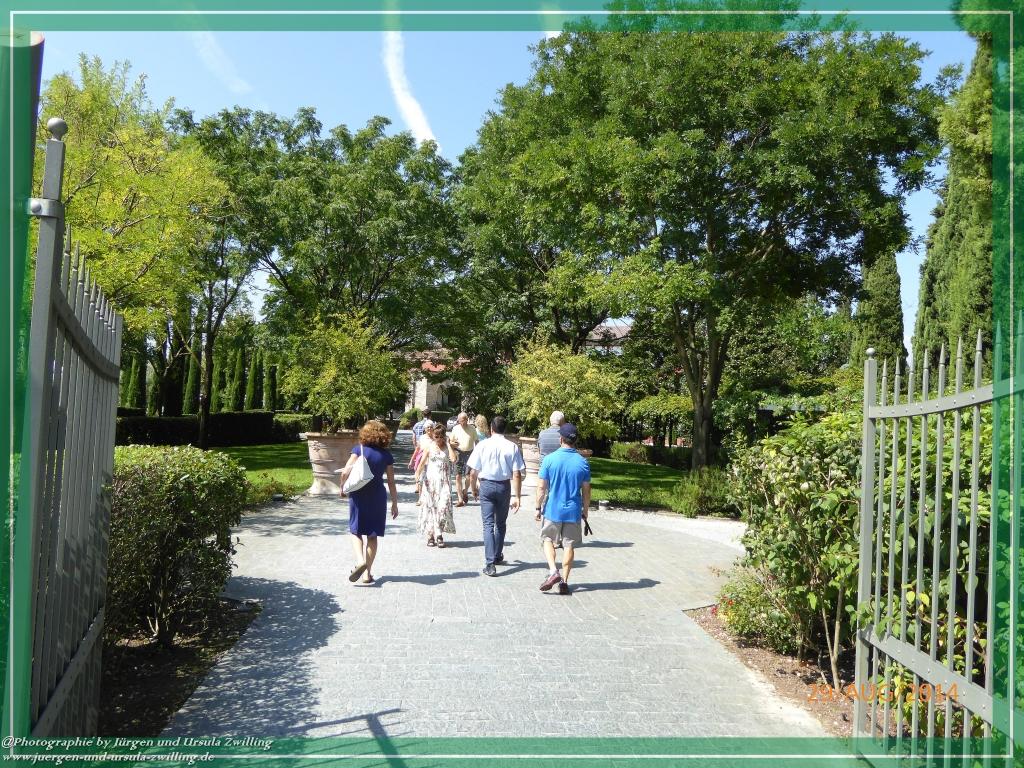 Philosophische Bildwanderung – eine Zeitreise Gardasee - Riva del Garda - Malcesine - Monte Baldo – Sirmione - Grotta Cascata del Varonel - Abschied über Ledrosee