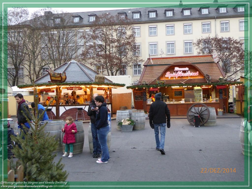 Weihnachtsmarkt im Mainz 2014 am kurfürstlichen Schloss Mainz