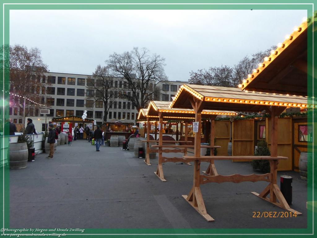 Weihnachtsmarkt im Mainz 2014 am kurfürstlichen Schloss Mainz