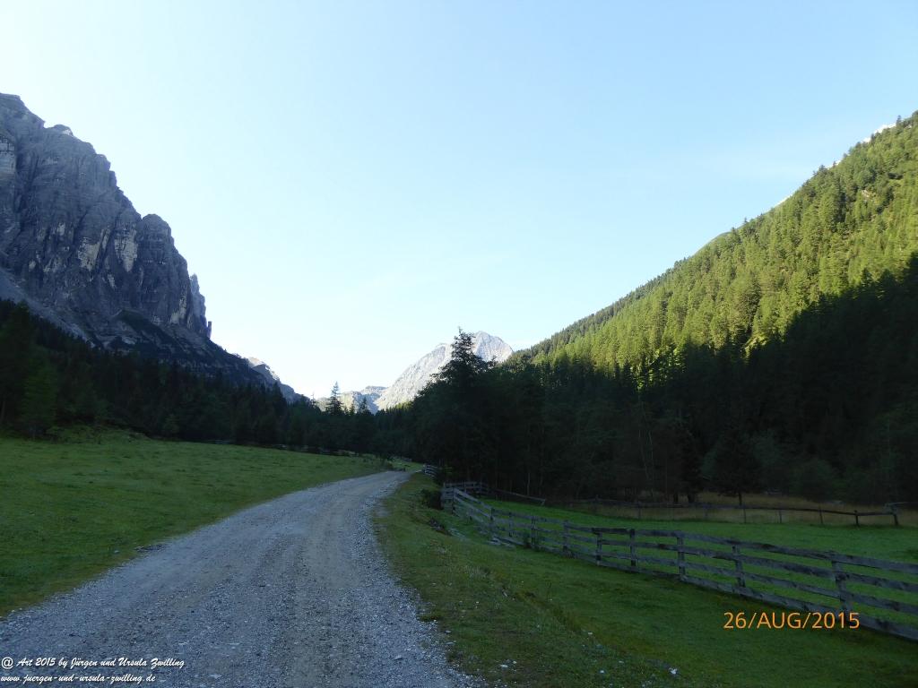 Philosophische Bildwanderung Innsbrucker Hütte - Neustift in Tirol - Stubaital - Österreich