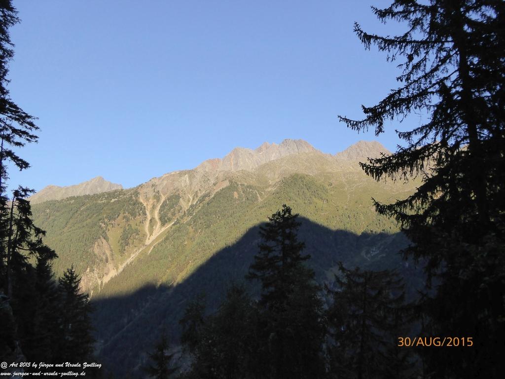 Philosophische Bildwanderung Neue Regensburger Hütte - Neustift in Tirol - Stubaital - Österreich
