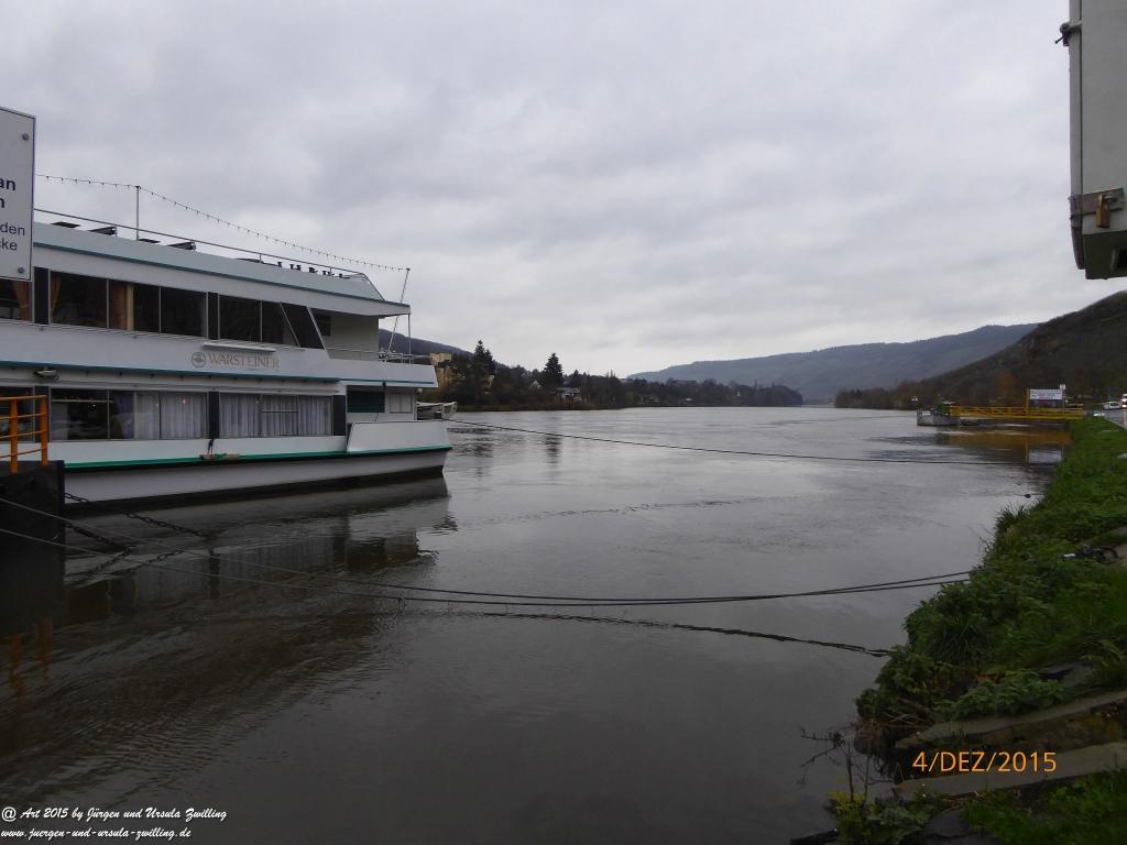 Philosophische Bildwanderung Wanderweg-Bernkasteler-Bärensteig - Seitensprung mit Weihnachtsmarkt im mittelalterlichen Bernkastel-Kues