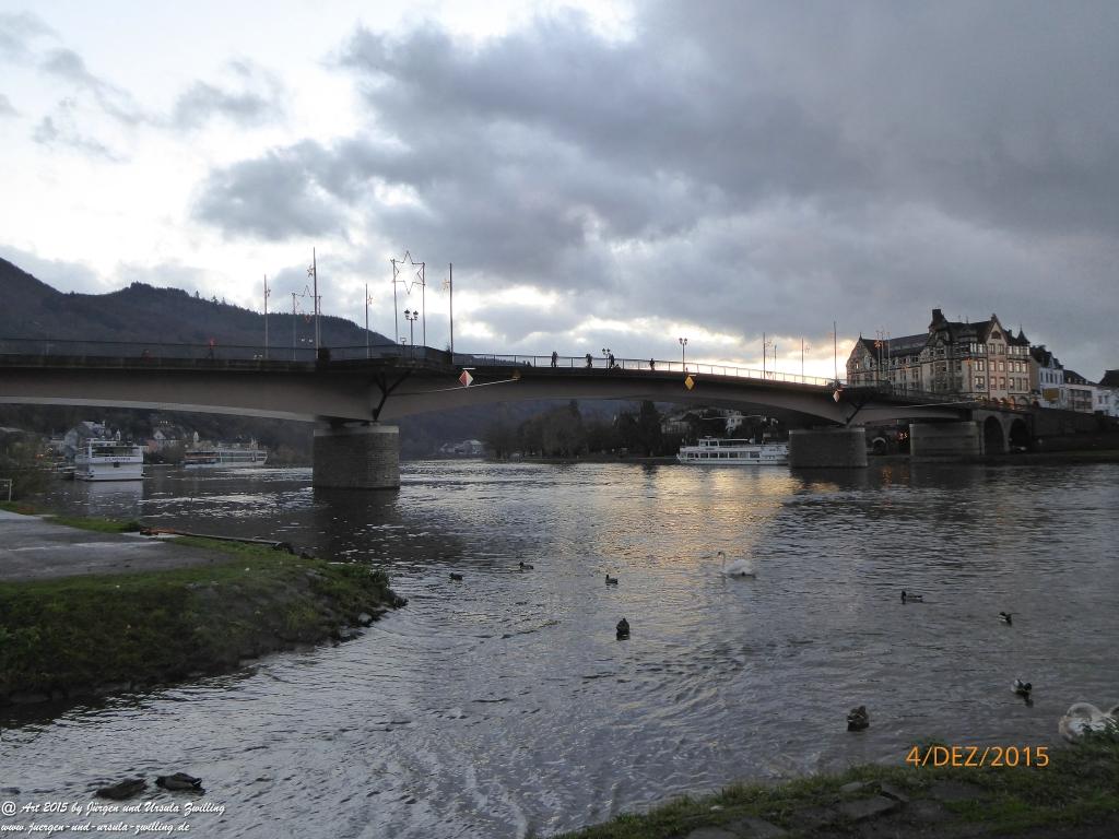 Philosophische Bildwanderung  Wanderweg-Bernkasteler-Bärensteig - Seitensprung mit Weihnachtsmarkt im mittelalterlichen Bernkastel-Kues