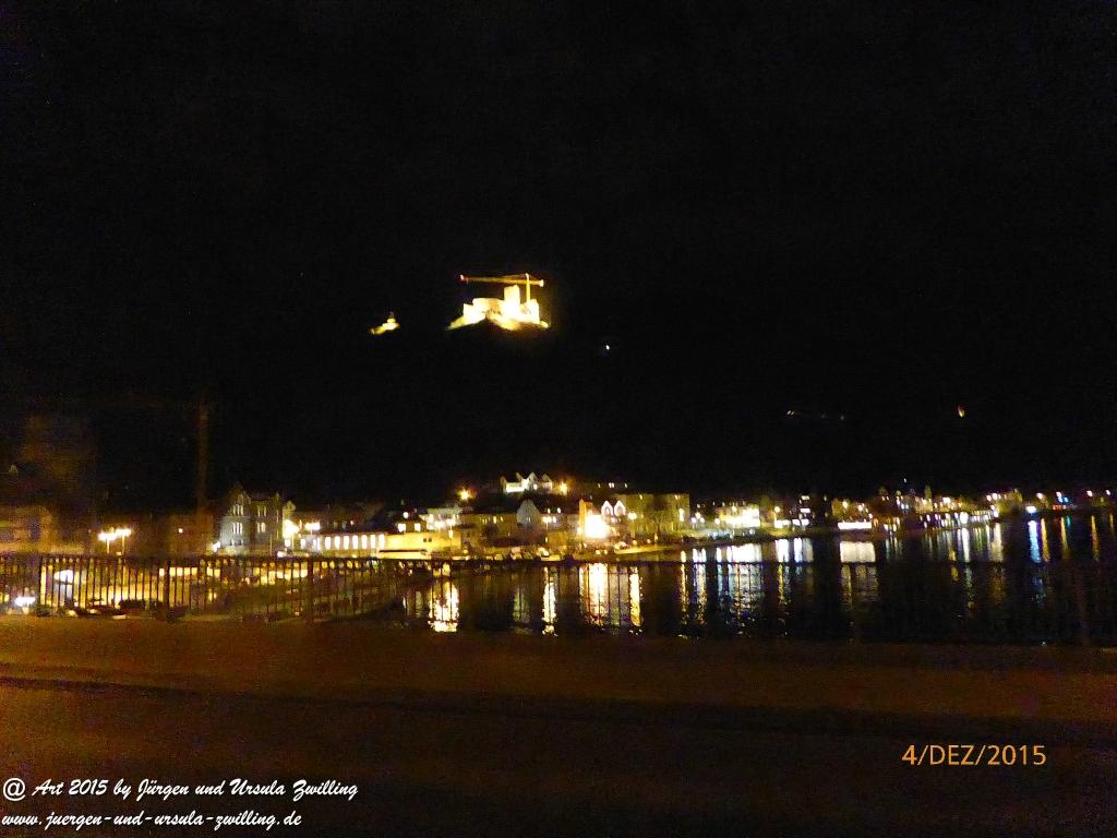 Philosophische Bildwanderung Wanderweg-Bernkasteler-Bärensteig - Seitensprung mit Weihnachtsmarkt im mittelalterlichen Bernkastel-Kues