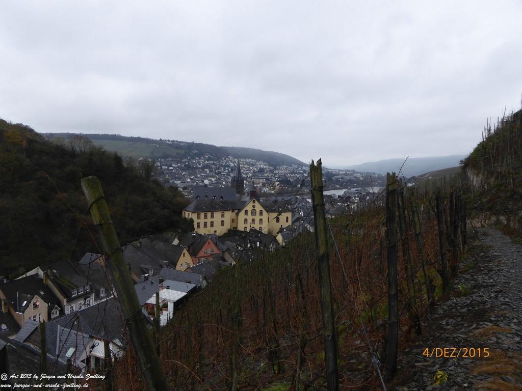 Mittelalterliches Bernkastel-Kues mit Weihnachtsmarkt