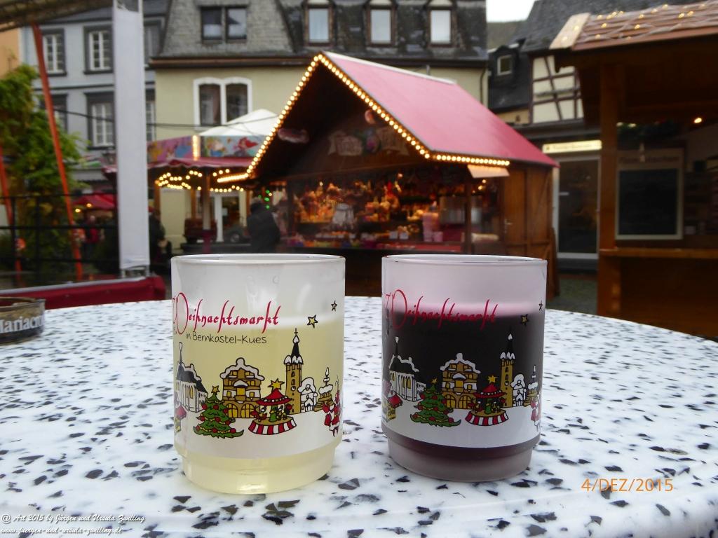 Mittelalterliches Bernkastel-Kues mit Weihnachtsmarkt