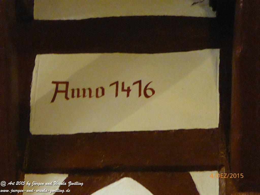 Mittelalterliches Bernkastel-Kues mit Weihnachtsmarkt