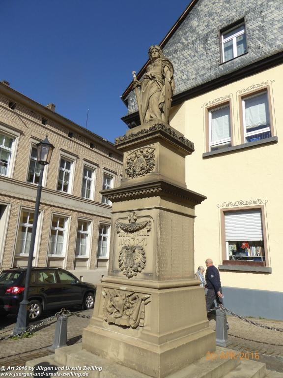 Philosophische Gänse Nachwuchs in Oberwesel am Rhein