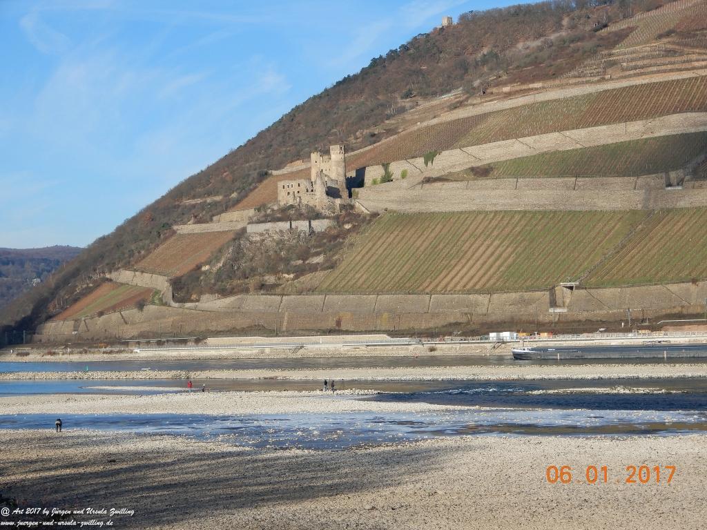 Niedrigwasser am  Rhein bei Bingen - Mäuseturm 